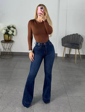 Load image into Gallery viewer, Karla Jeans
